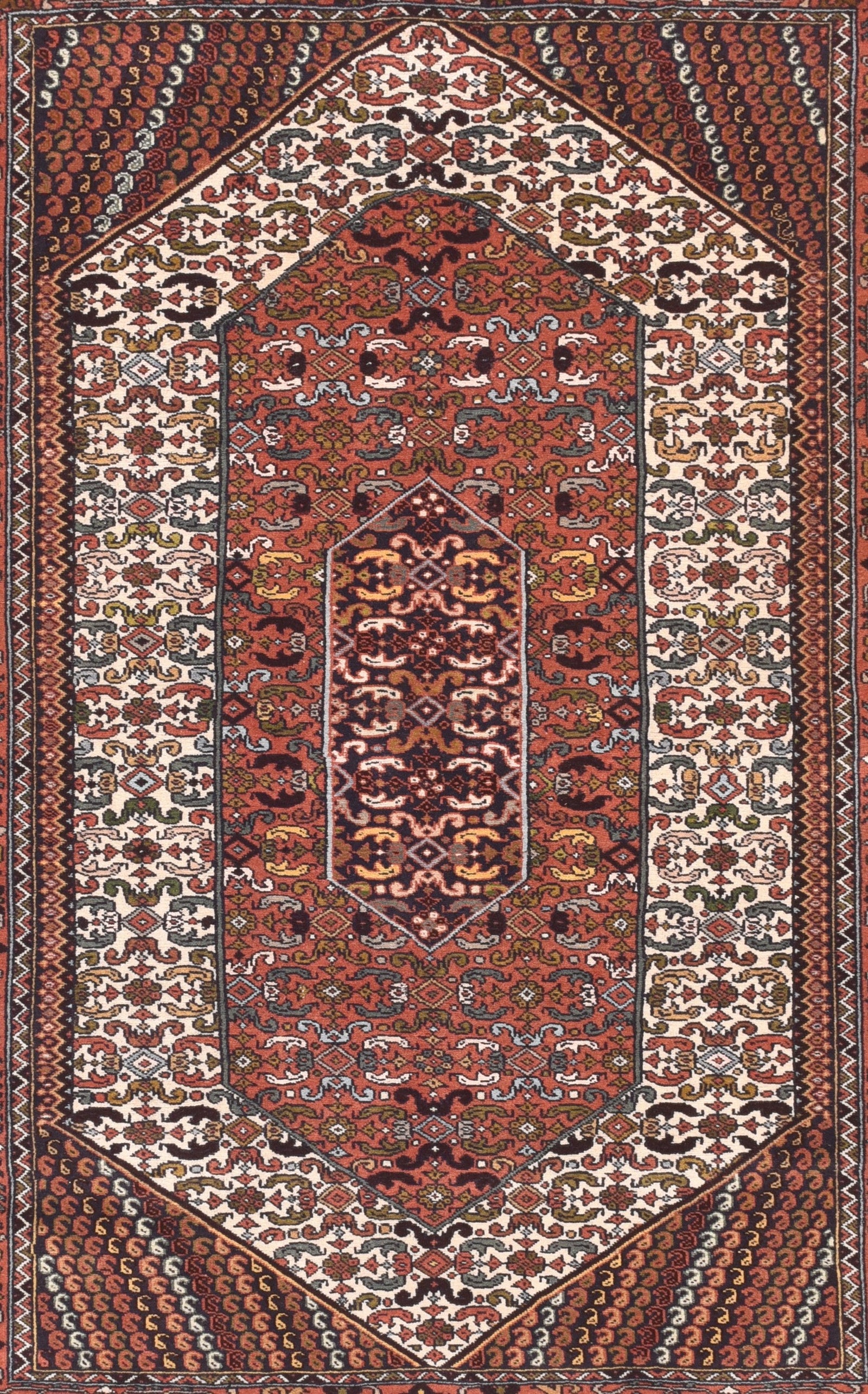 Excellent Ghashgaie Persian Area Rug