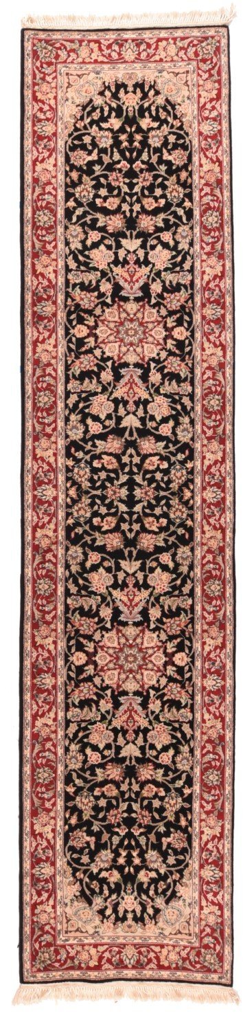 Fine Hand Made Kashan Rug