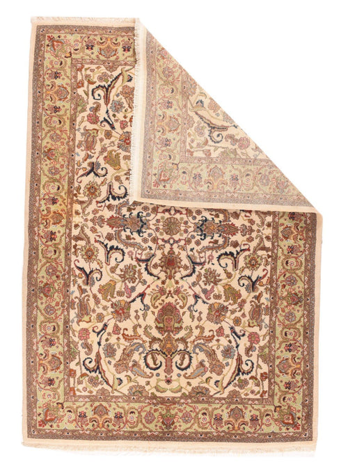 Area Rug 1560