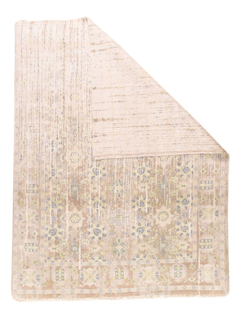 Area Rug 2835