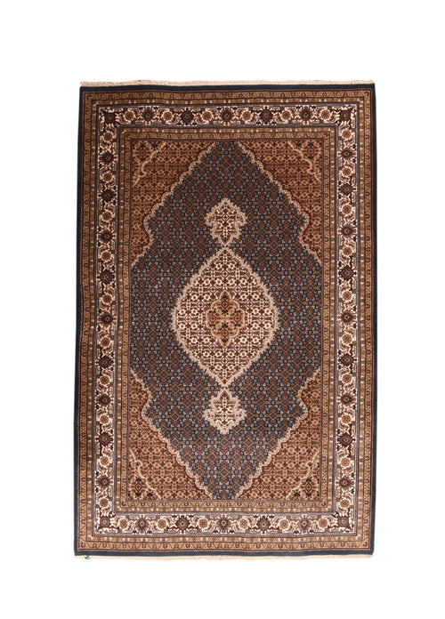 Area Rug 3048