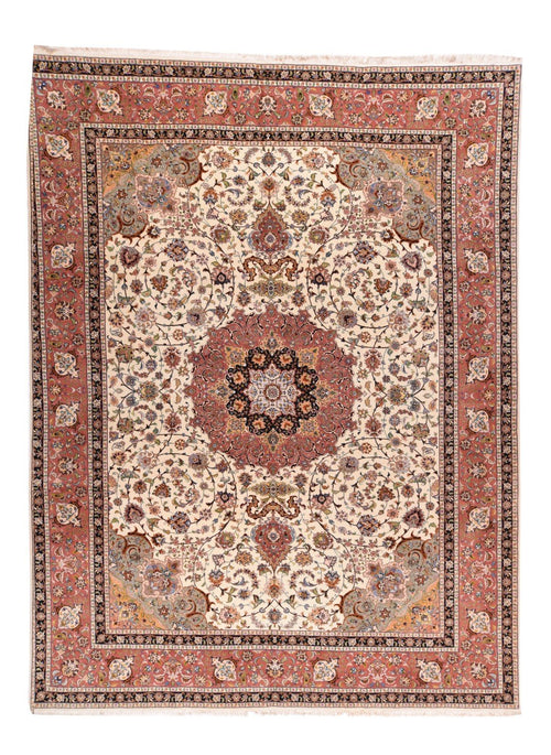 Excellent Red Indo Serapi Area Rug