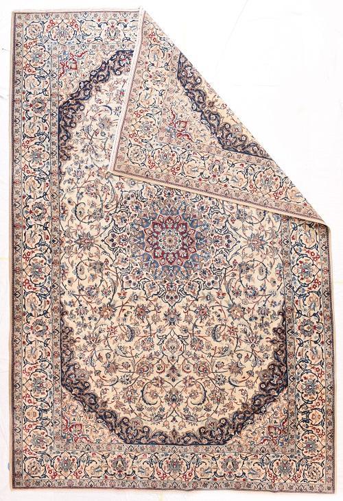 Hand Made Nain Persian Rug